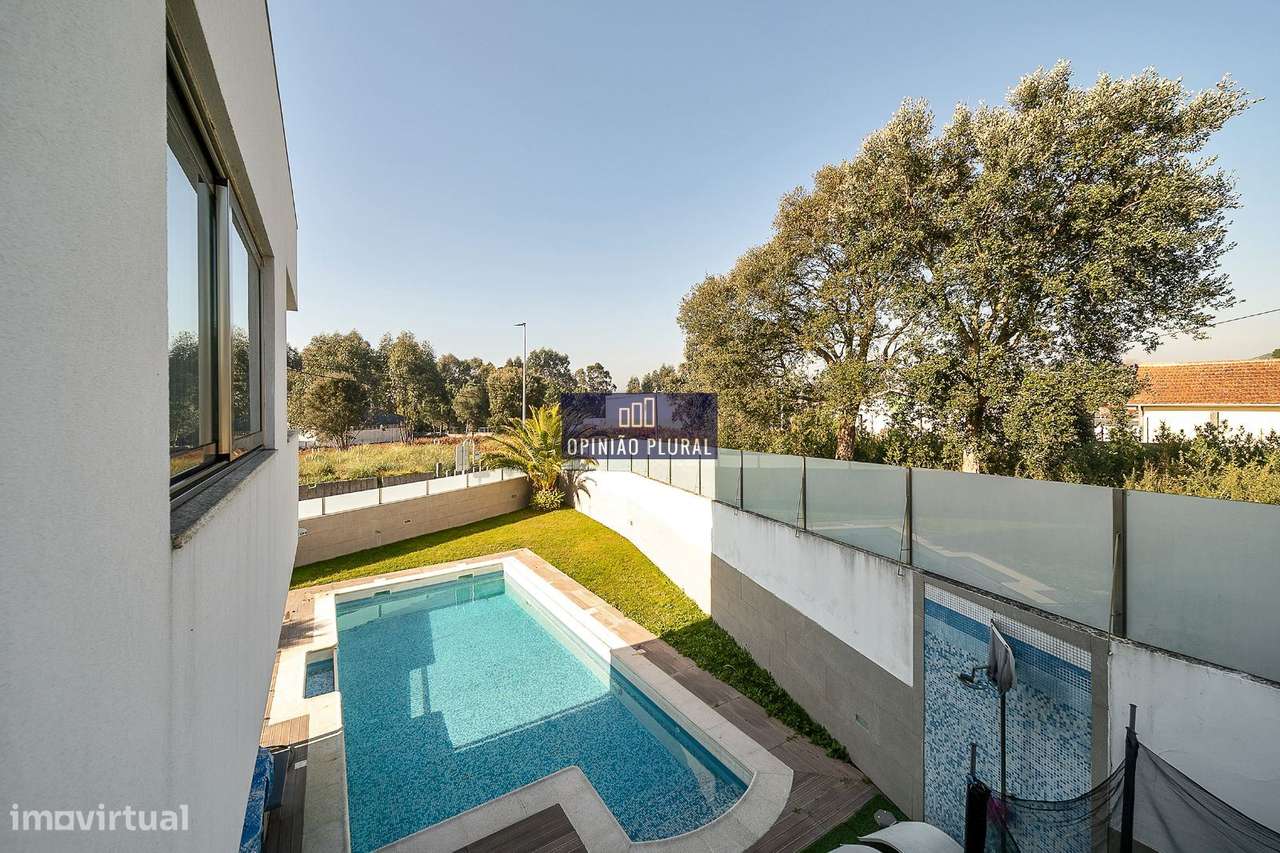 Moradia T4 de Luxo com Piscina  Arcozelo Vila Nova de Gaia-29