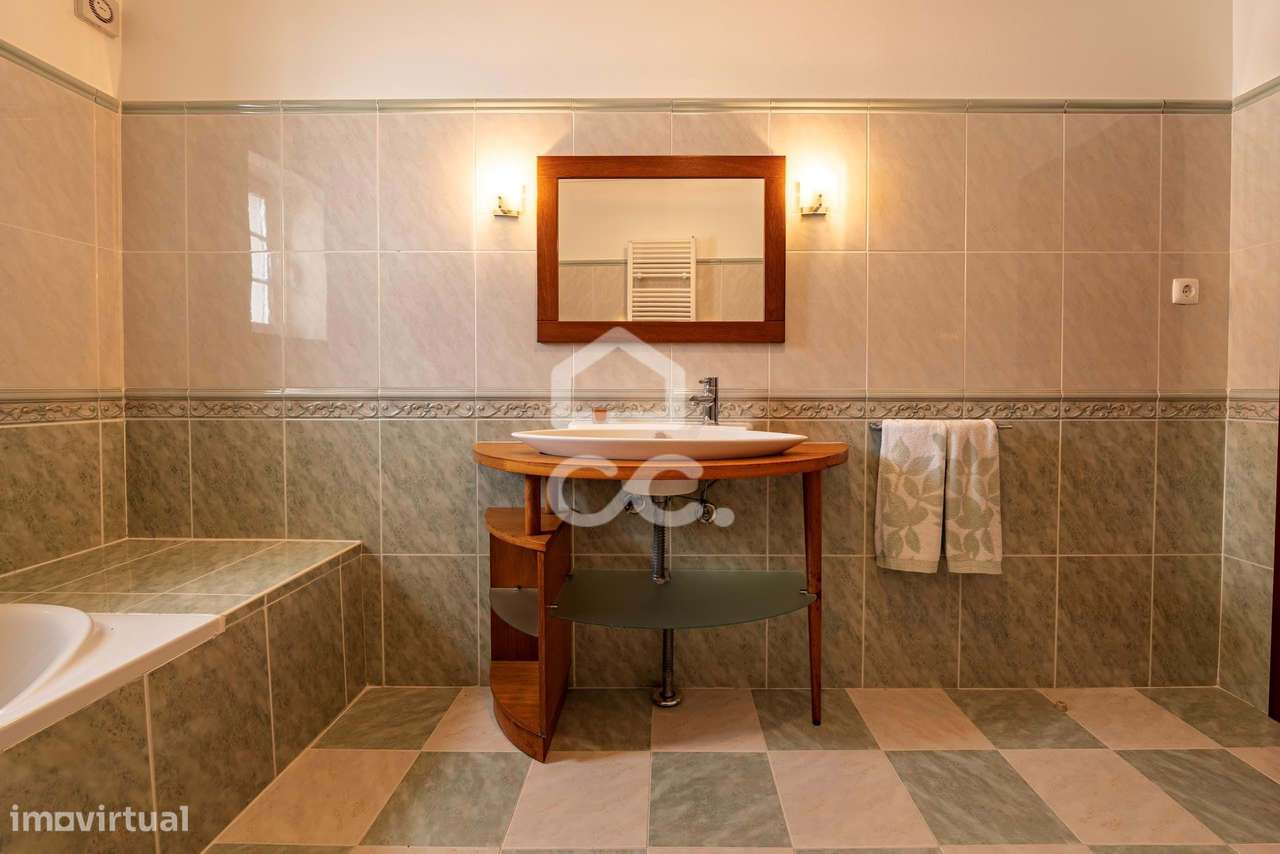 Moradia T4+3 de Prestígio em Vila Nova – Cadaval-33