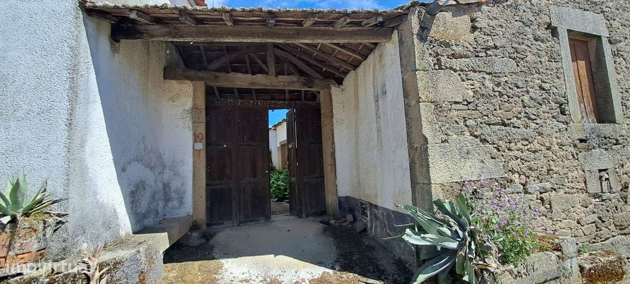 Moradia isolada T6 em Genísio, Miranda do Douro-12
