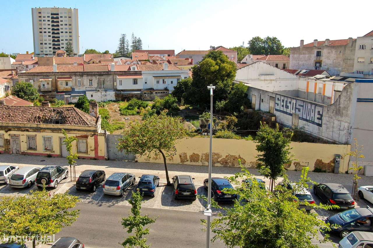 Setubal, lote urbano/ruinas com 2.242m2 no centro, PIP aprovado 19 apa - Grande imagem: 3/17