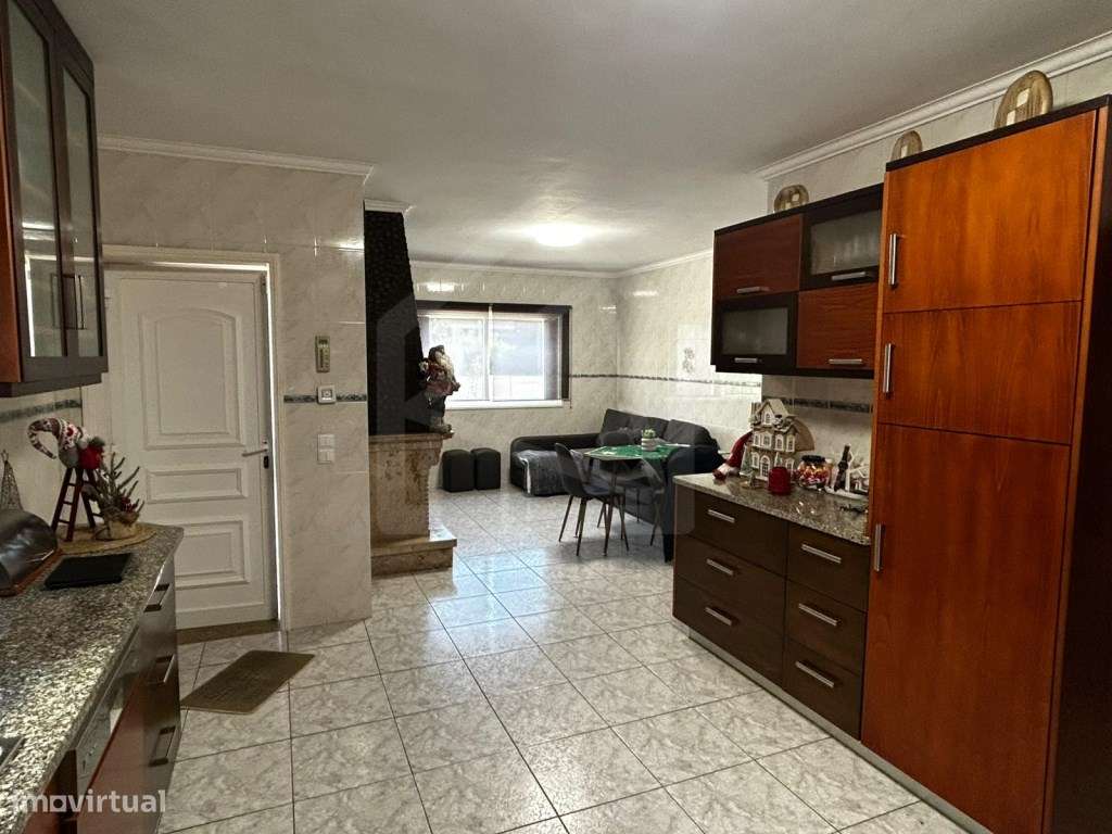 Moradia Isolada T3 em Escapães-3