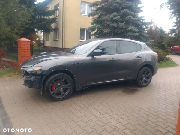 Maserati Levante Granlusso - 3