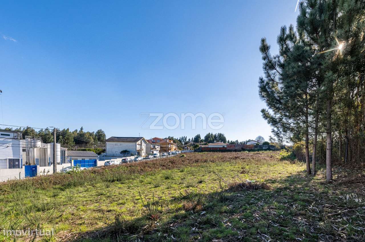 Terreno urbano 2.960 m² | Habitacional ou armazém | Pedroso - Grande imagem: 3/17