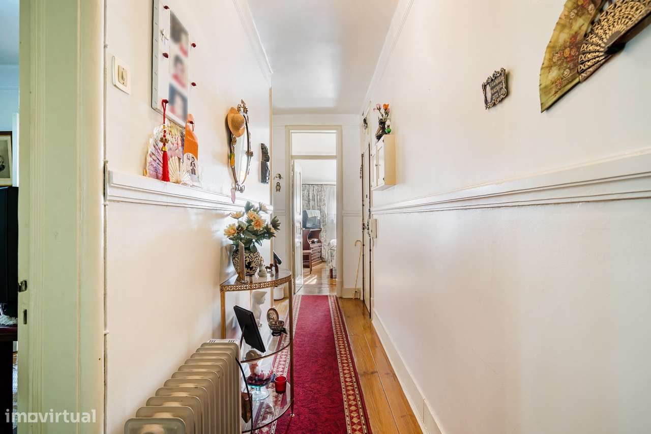 Localizado no coração de Lisboa, T2+1 espera por si. - Grande imagem: 3/31