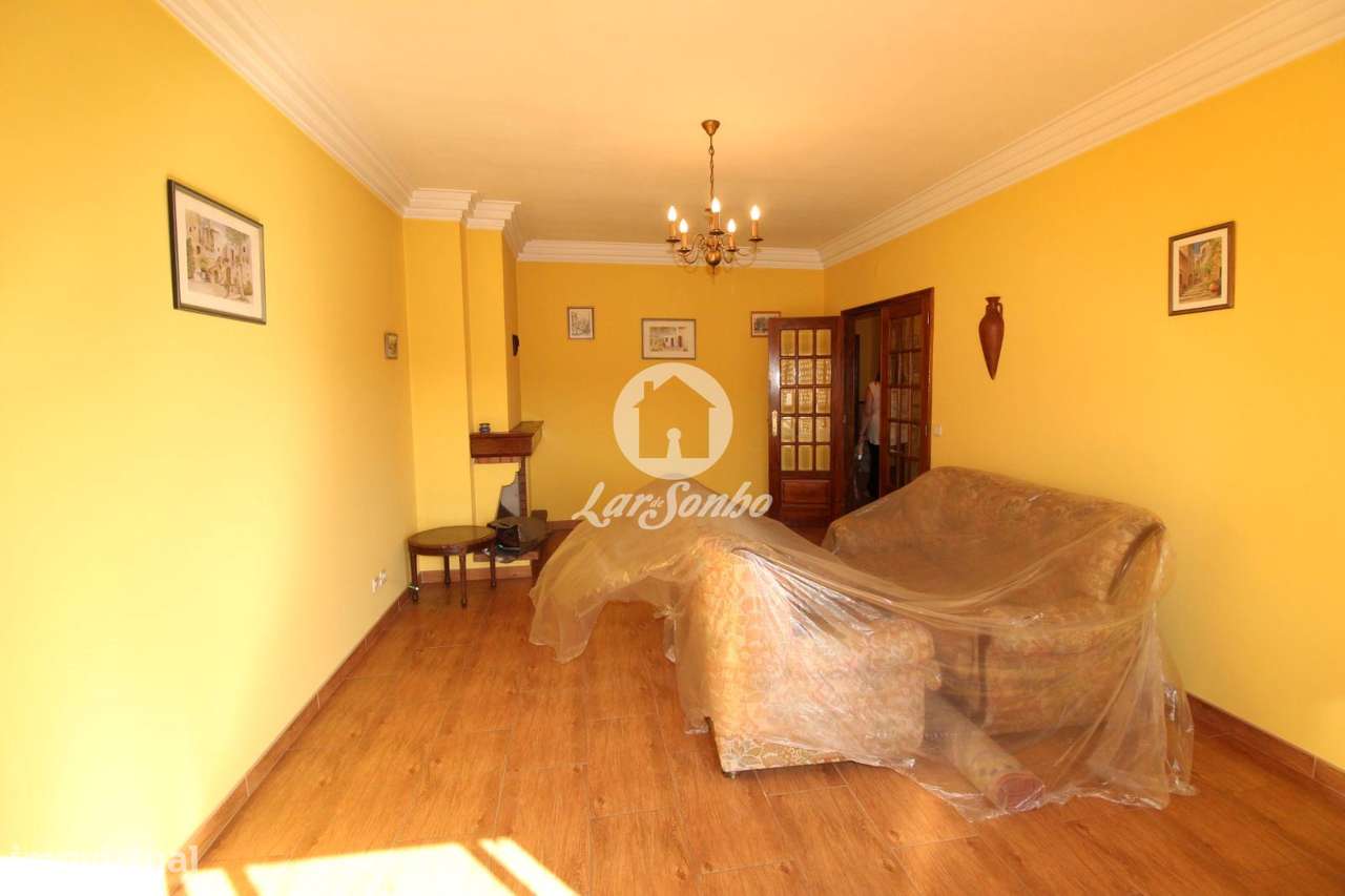 Apartamento T2 com garagem individual no coração de Fafe-8