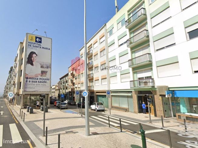 Apartamento T3 em Cedofeita, junto a igreja da Lapa.-2