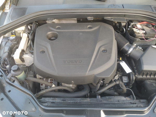 Volvo XC 60 D3 Drive-E Momentum - 8
