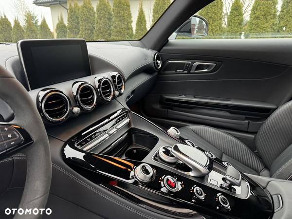 Mercedes-Benz AMG GT Standard - 14