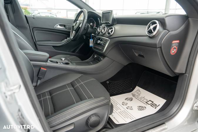 Mercedes-Benz CLA 180 7G-DCT Urban - 17