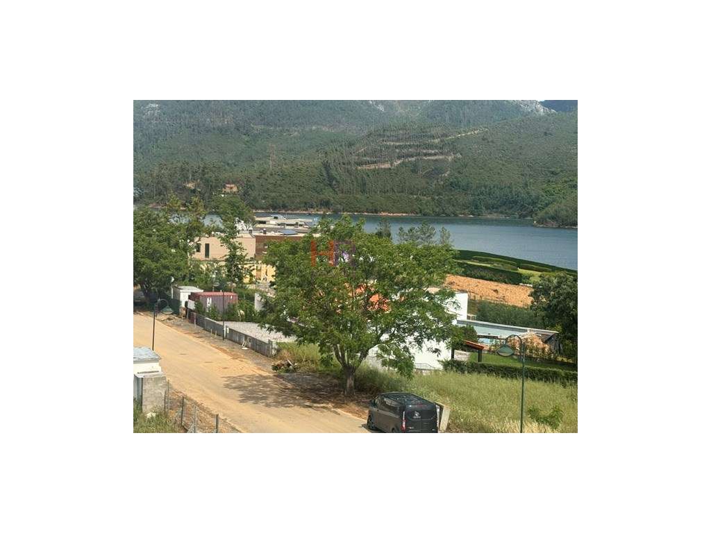 Moradia geminada nova em Águas Belas, Ferreira do Zêzere, com 3 qua...-52