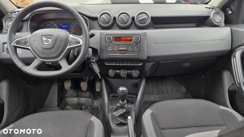 Dacia Duster 1.6 SCe Essential - 8