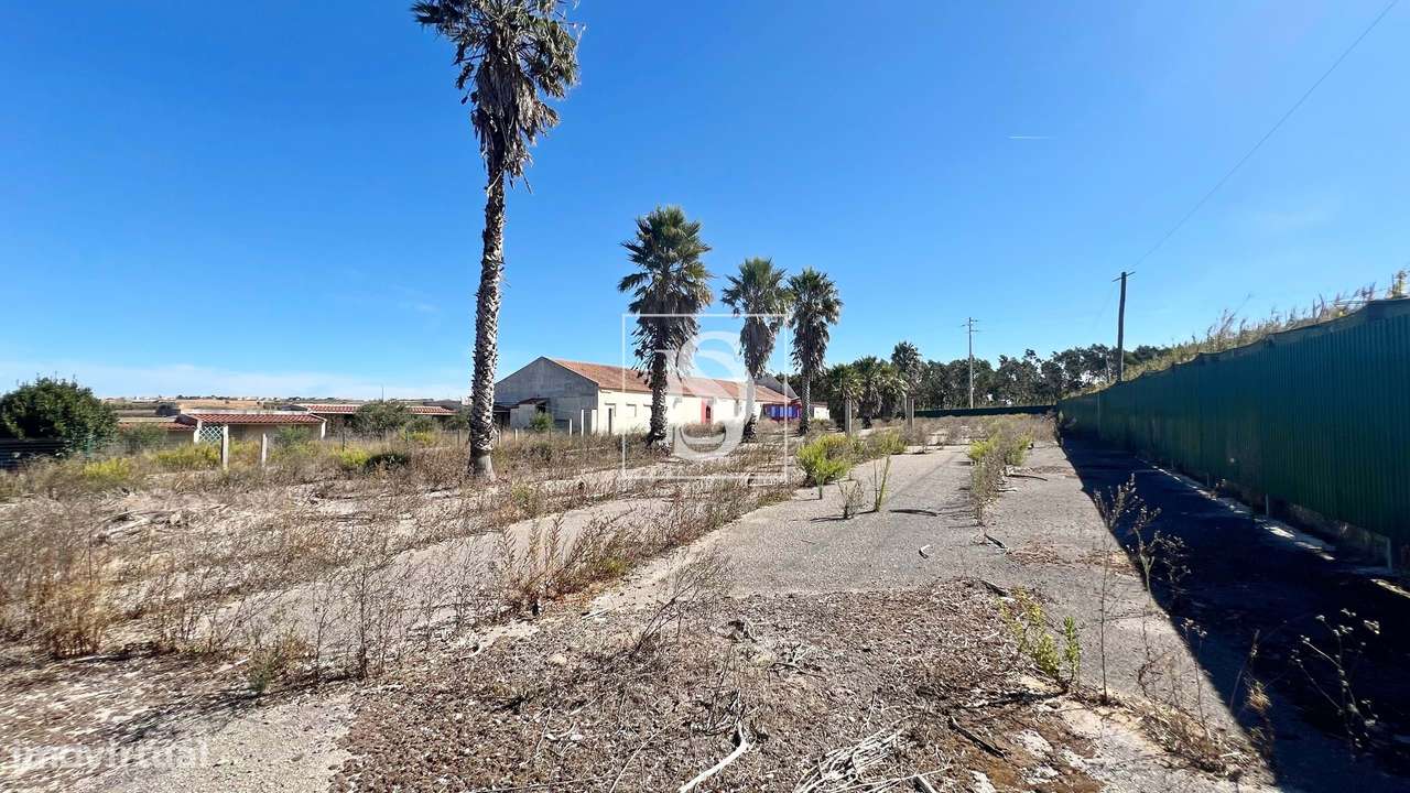 Antiga Danceteria, com uma área total de 4.400 m² - Lourinhã-7