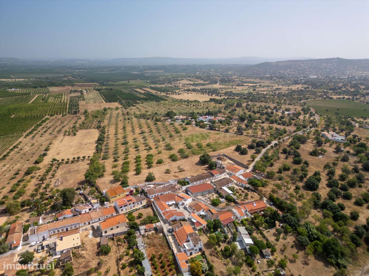 Quinta com 3 moradias e armazém para Reabilitação - Grande imagem: 3/16