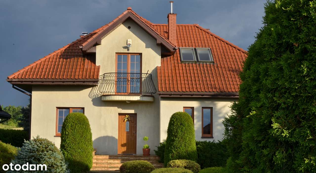 DOM pełen PRZESTRZENI z wyjątkowym OGRODEM. Na Wspólnej.