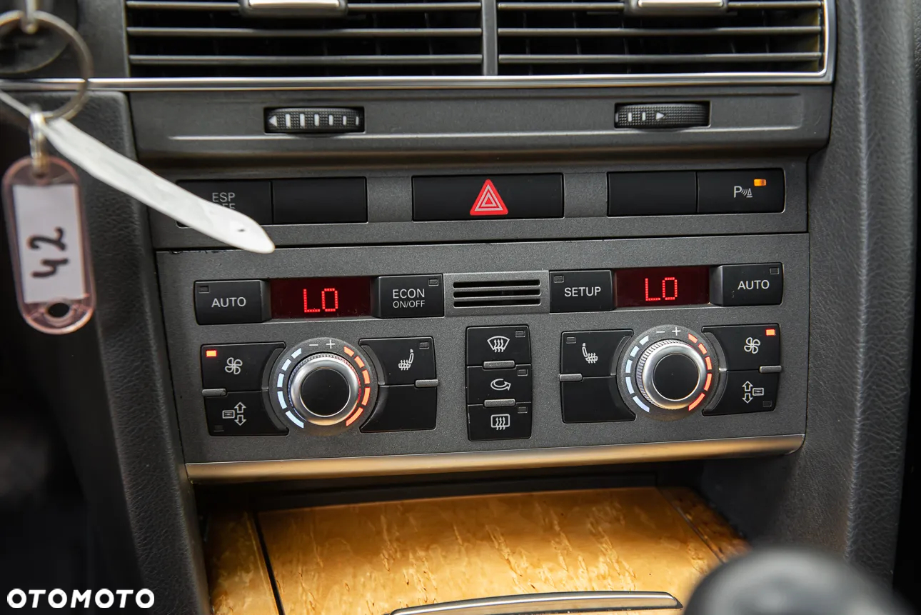 Audi A6 2.4 Multitronic - 23