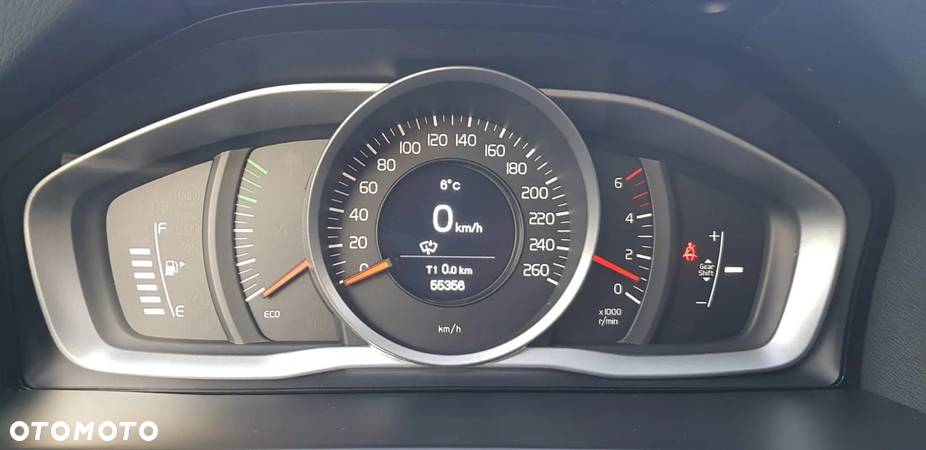 Volvo V60 D2 Drive-E Momentum - 11