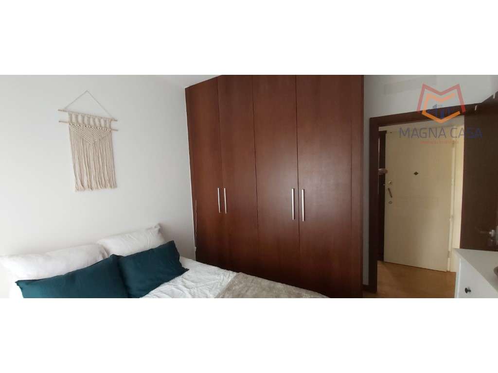 Apartamento T1 remodelado no Areeiro-8