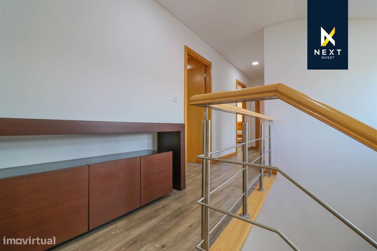 Moradia Remodelada T3 + 1 com garagem fechada-7