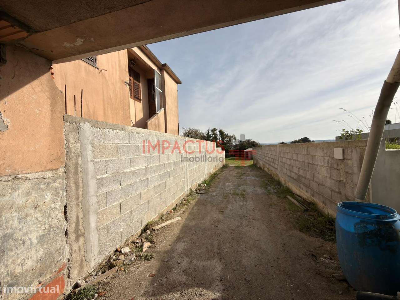 Moradia para Recuperar no Castêlo da Maia-6