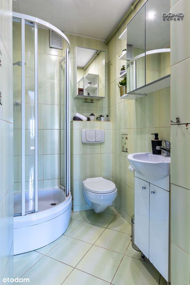 Trzy pokoje z balkonem w centrum-4