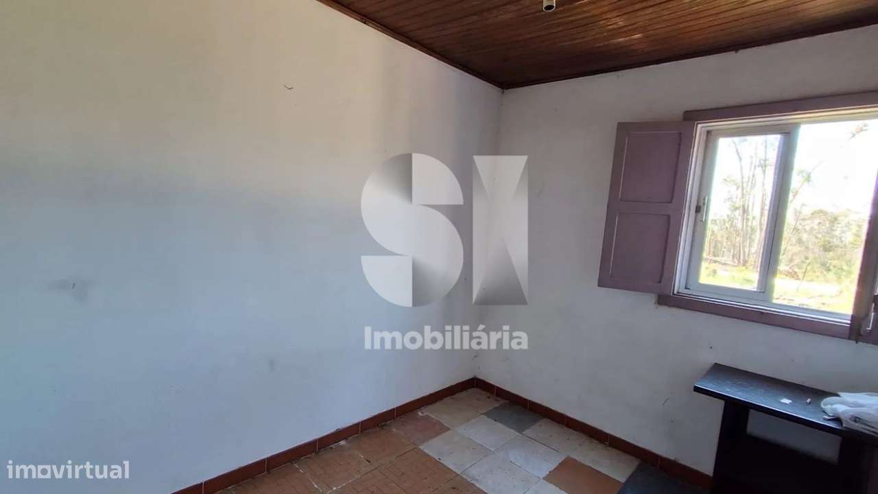 Quinta Rural com 7.900 m² e Três Construções Existentes-14