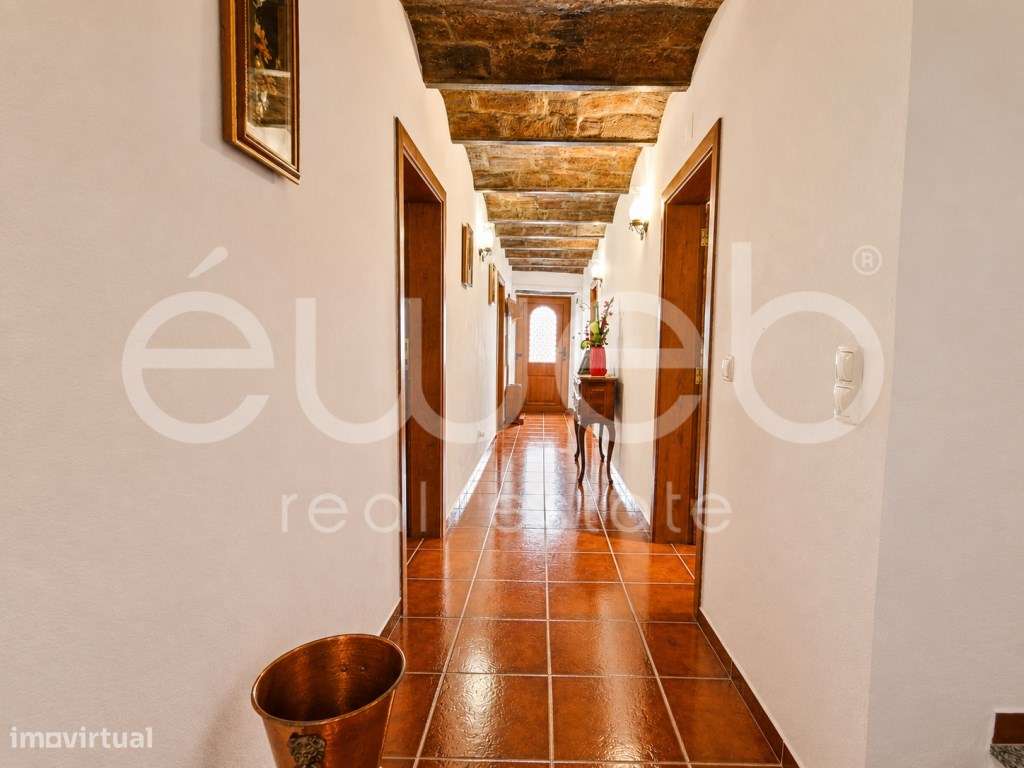 Moradia T4 de Arquitetura Alentejana com Piscina, Motrinos, Regueng...-27
