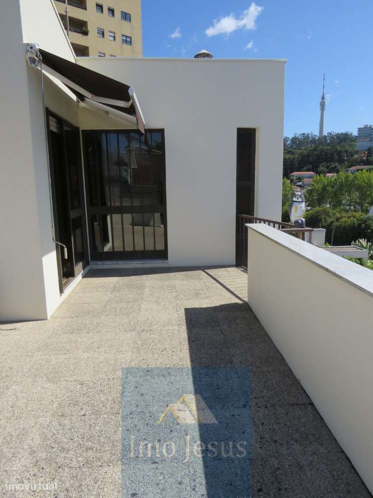 Moradia T5+2 Centro de Gaia-3