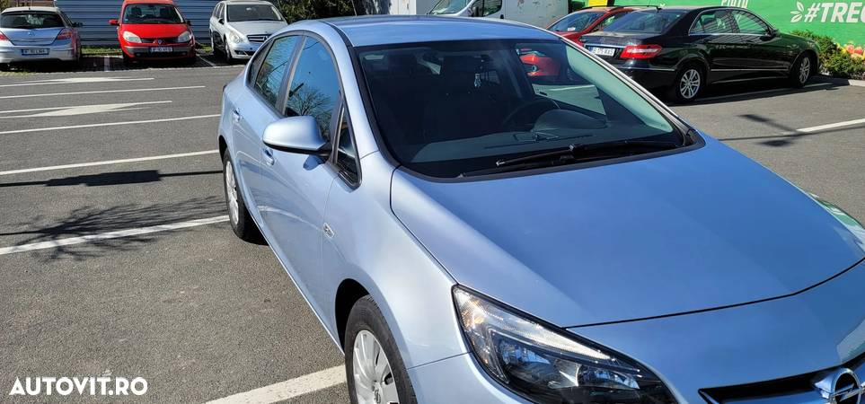 Opel Astra 1.4 ECOTEC Turbo Enjoy - 10