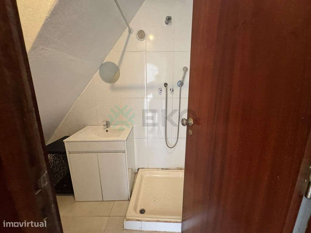 Apartamento t1 à venda na Rua da Capelinha-12