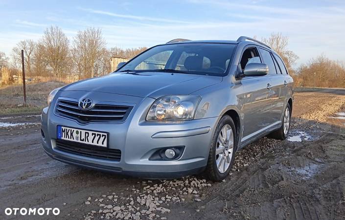 Toyota Avensis 2.2 D-4D X Premium - 1