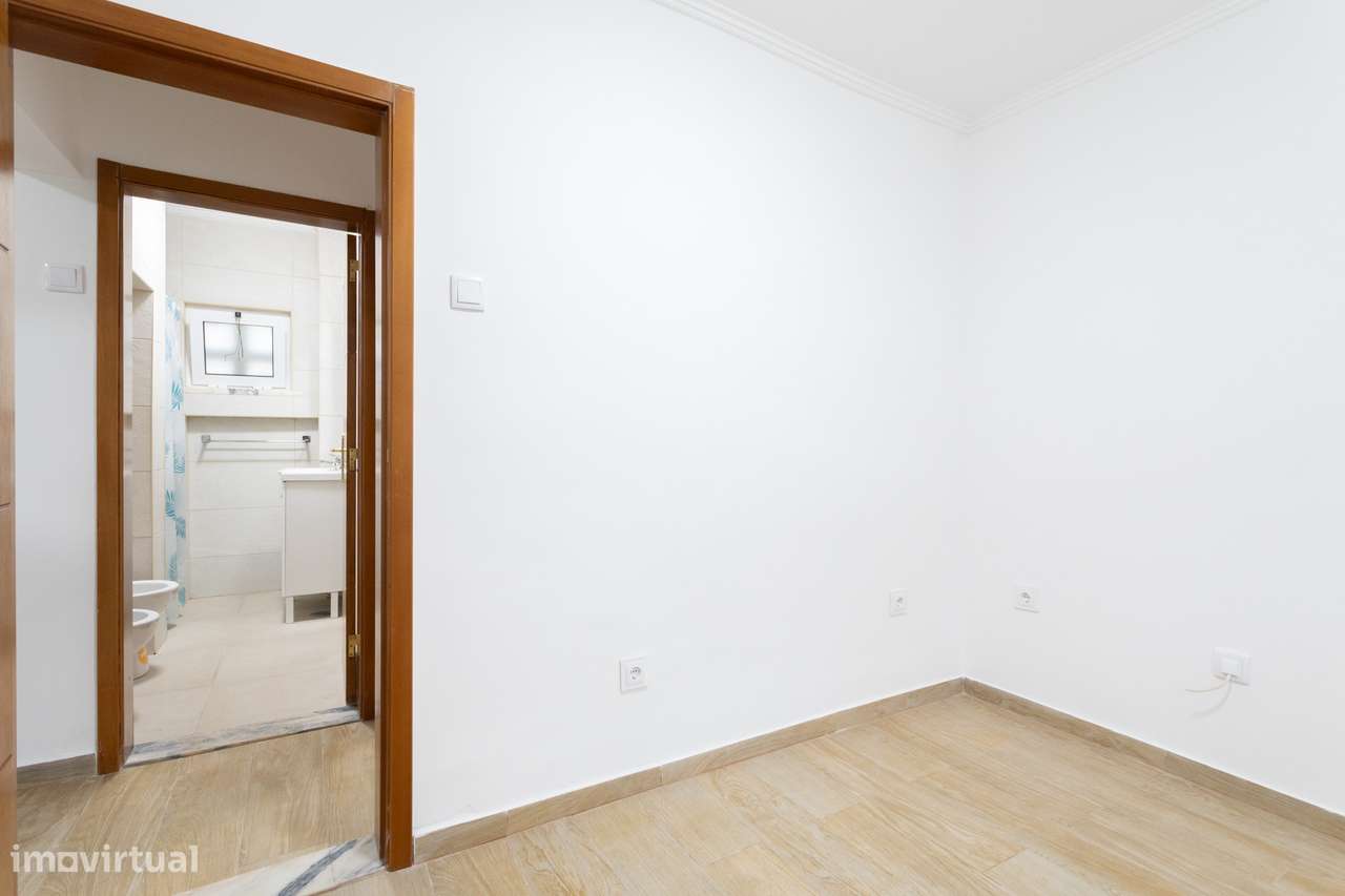 Charmoso Apartamento Familiar em Zona Tranquila com Estacionamento: O - Grande imagem: 5/19