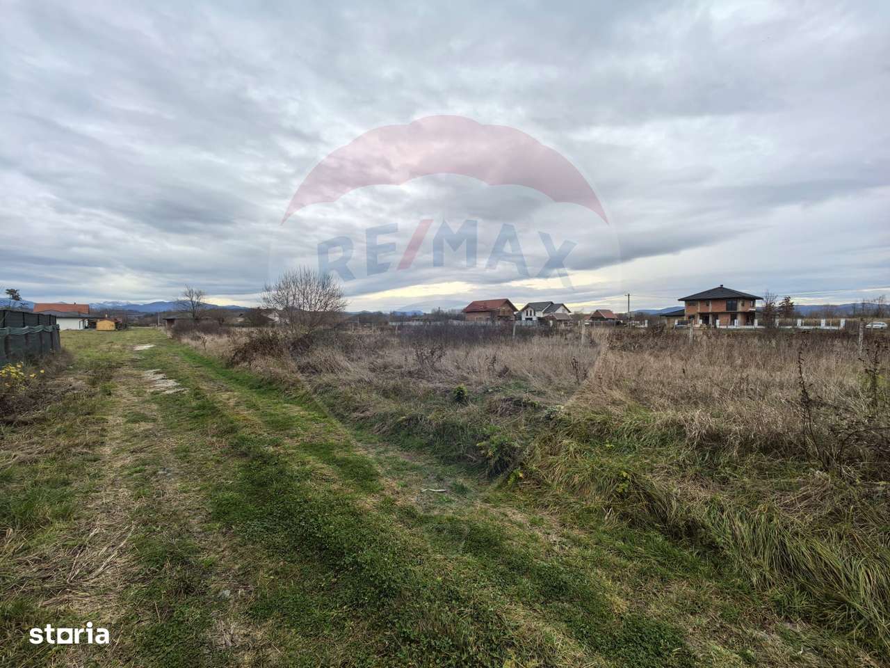 Teren de vanzare in Sacalaseni - zona case noi langa Moara Veche - Imagine principală: 4/7