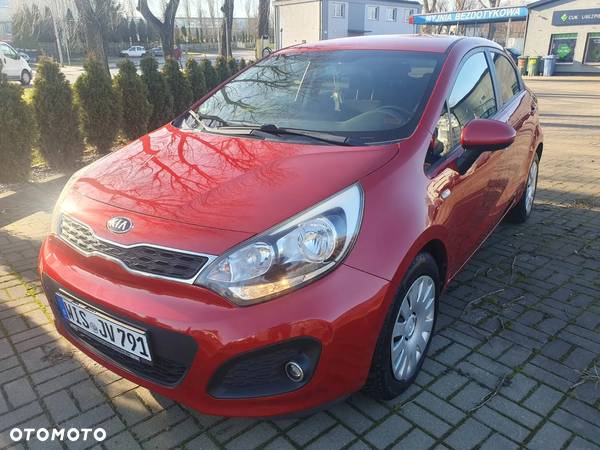 Kia Rio - 15