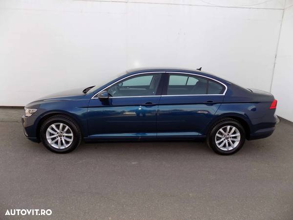 Volkswagen Passat 2.0 TDI SCR DSG Business - 2