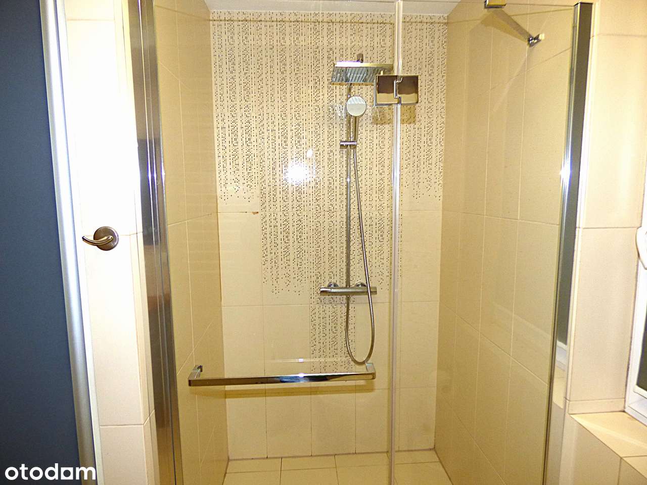 Komfortowe 2 pokoje, garaż, ogród,  klimatyzacja of.2523M-8