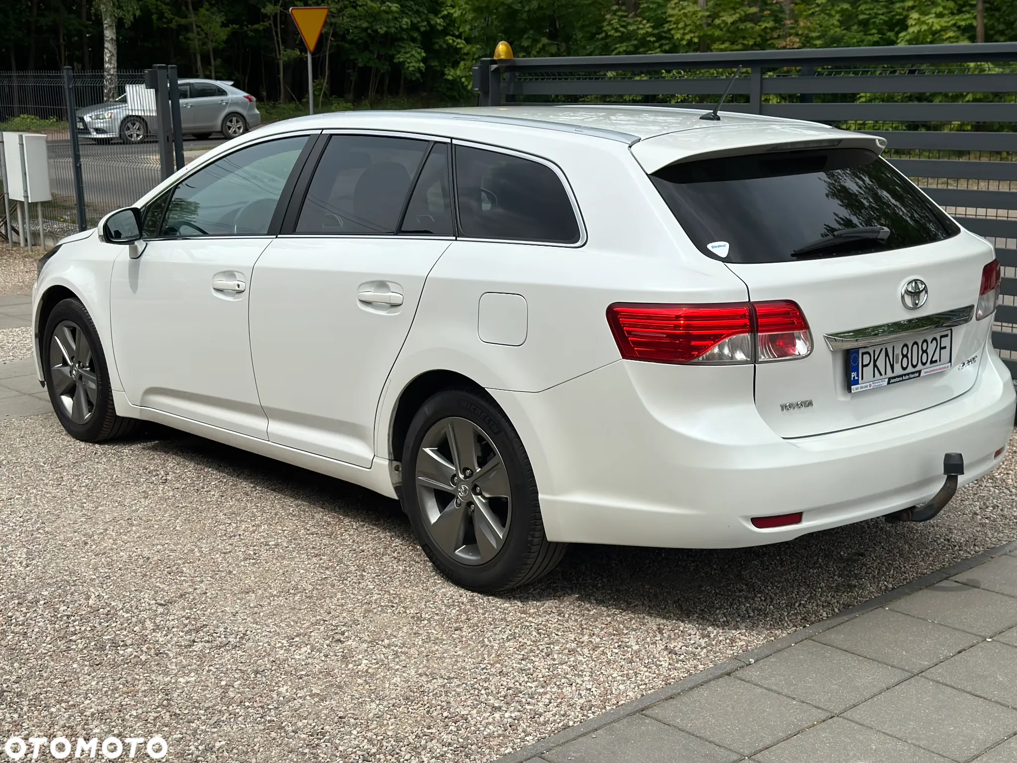 Toyota Avensis - 32