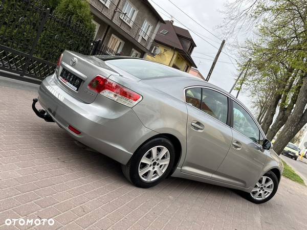 Toyota Avensis 1.8 Sol plus - 10