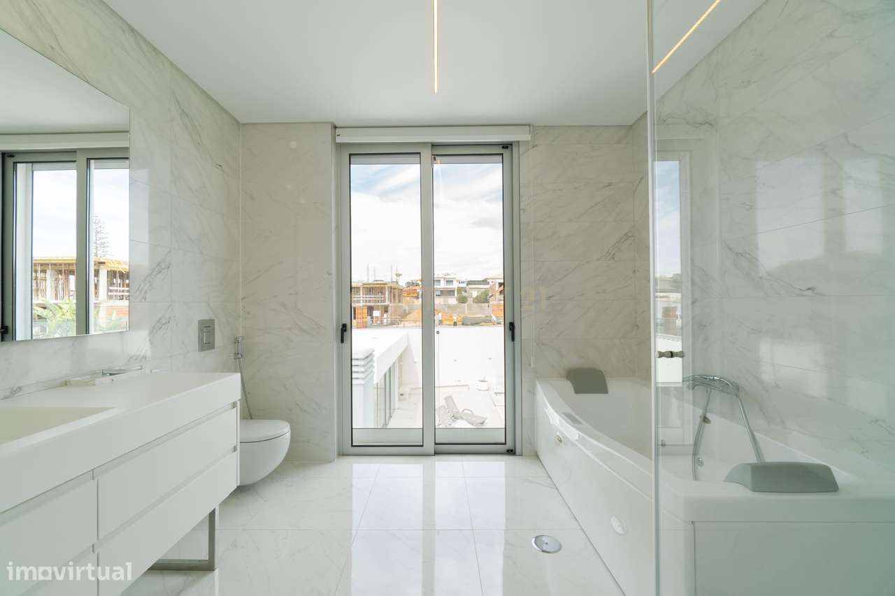 Moradia Contemporânea T3+2 | Zona Premium - Montenegro, Faro-18