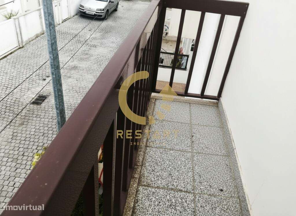 Moradia T2 com Terraço e Varanda – Aldoar, Porto-12