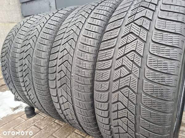 Pirelli Scorpion Winter 255/55R20 110 V - 1