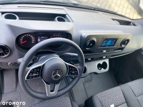 Mercedes-Benz Sprinter 319cdi - 12