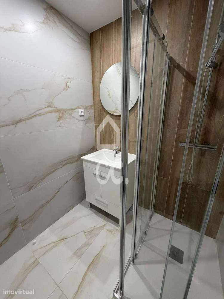 T2 totalmente remodelado na Buraca, Amadora — pronto a habitar-12