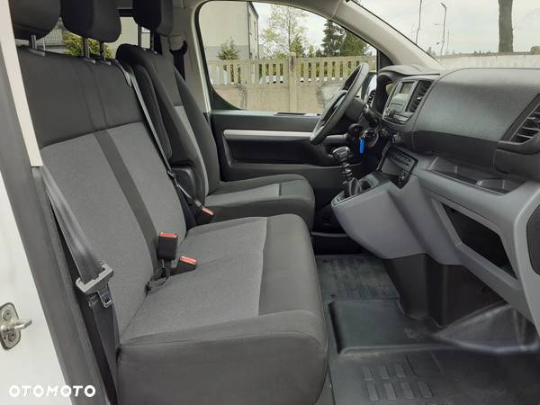 Opel Vivaro brygadówka 6-osobowa - 13