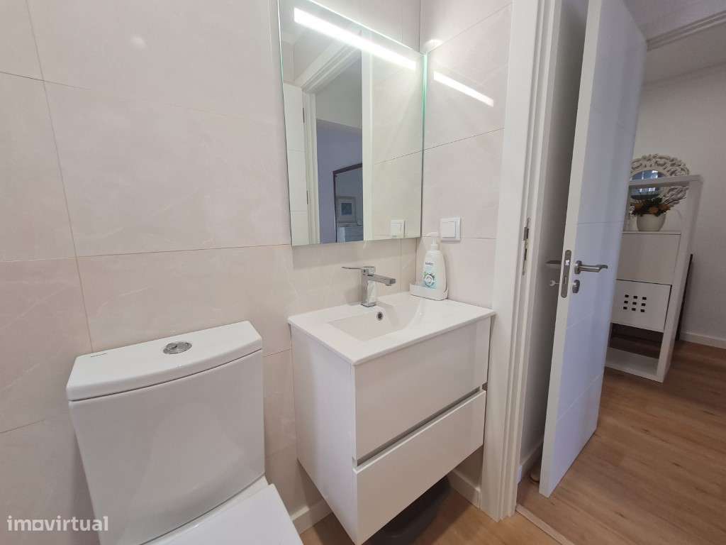 Vende-se T2+1 remodelado no centro-20