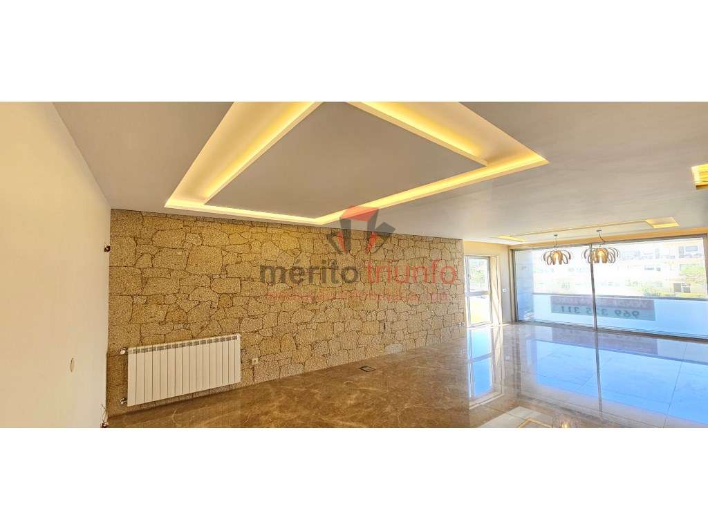 *Oferta de Escritura e Registo - Apartamento T4 de LUXO junto à Pra...-8