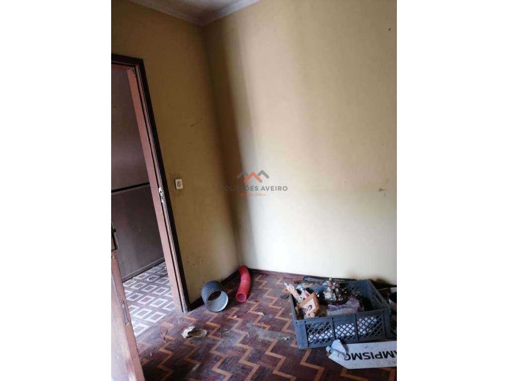 Moradia T4 com Espaço Comercial-35