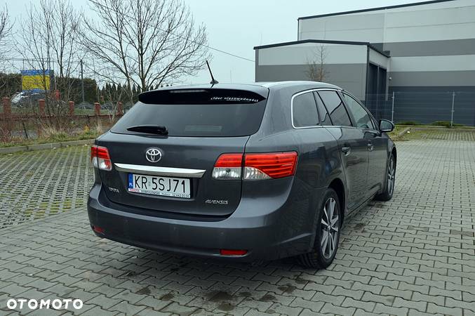 Toyota Avensis 2.0 Prestige EU5 MS - 4