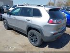 Jeep Cherokee - 3