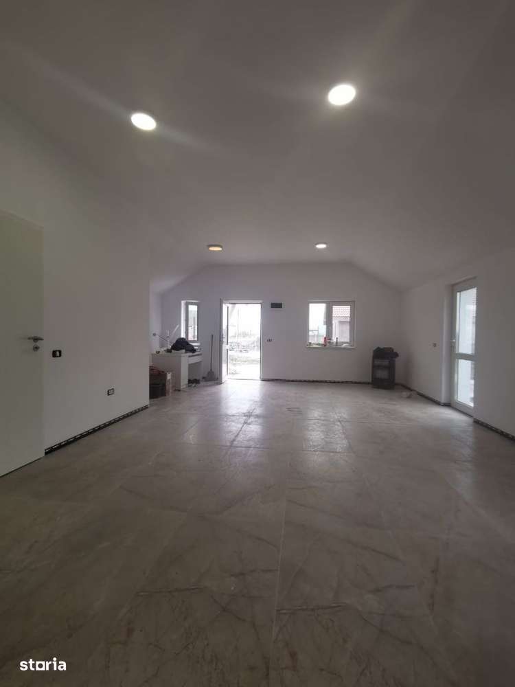 Casa cu 3 camere in Prejmer-5