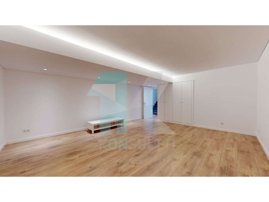 Moradia T6 elegante e sofisticada na Herdade da Aroeira - Grande imagem: 5/36